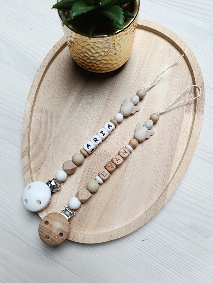 Attache tétine personnalisée