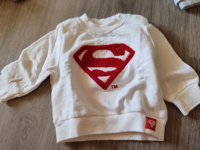 Pull bébé superman