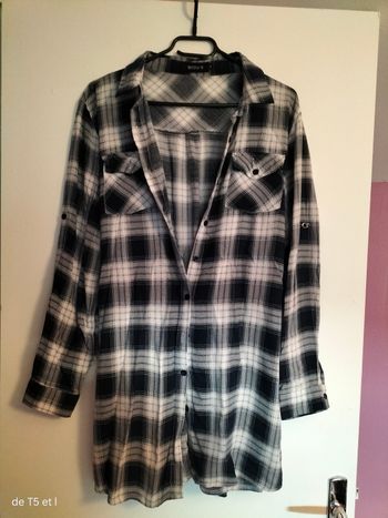 Chemises longues à carreaux taille M