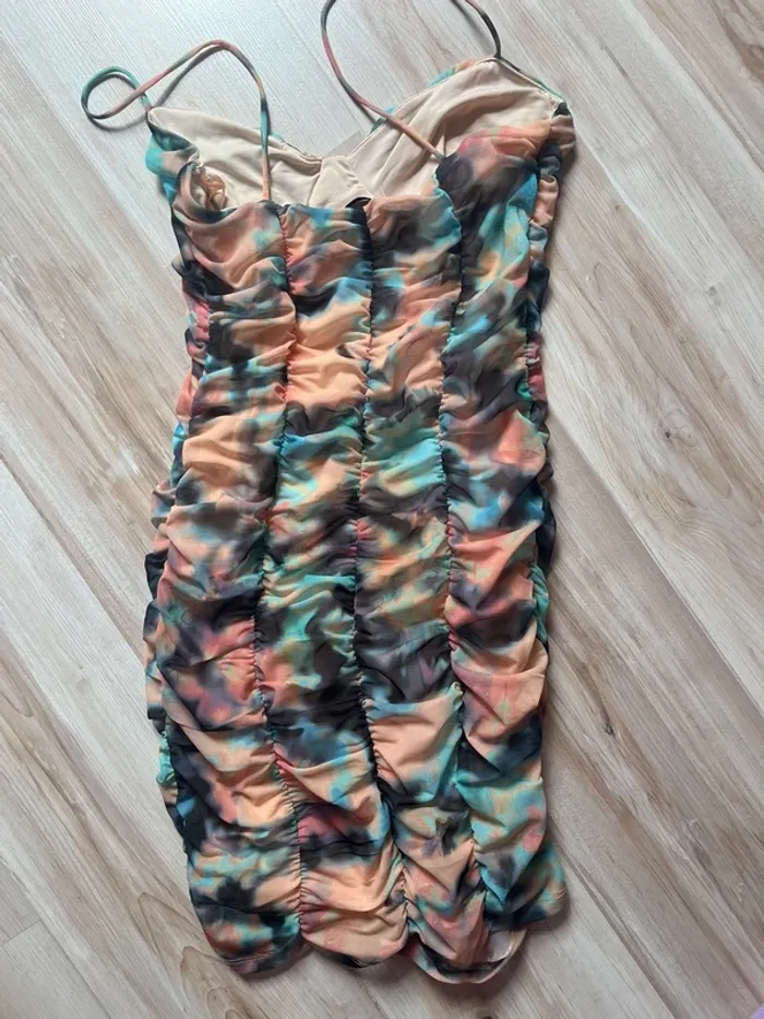 robe courte drapée tulle bershka taille L - photo numéro 3