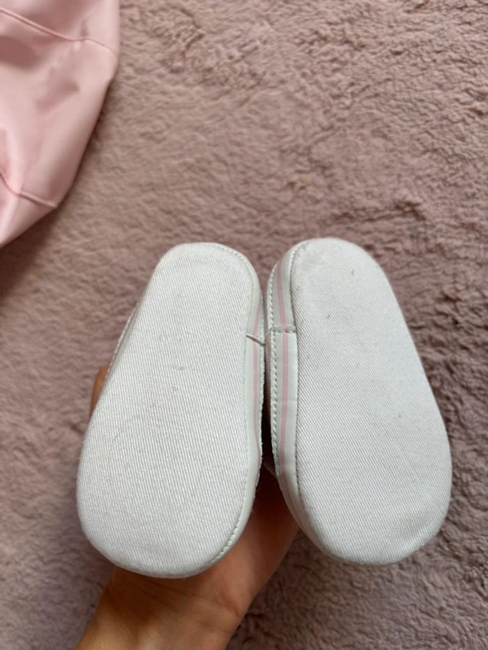 Chaussure bébé 18 - photo numéro 3