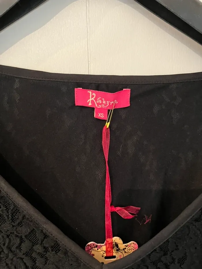 Haut dentelle noire à franges bohème chic XS/S/M – neuf avec étiquette - photo numéro 7