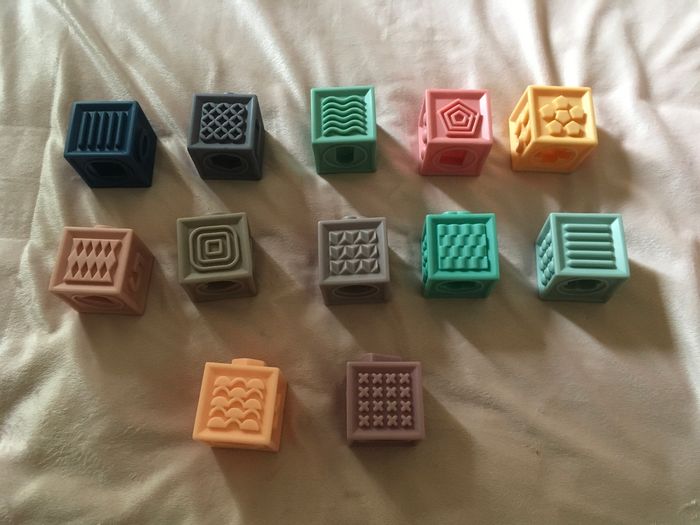 Cubes caoutchouc pour apprendre à compter - photo numéro 3