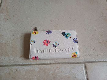 Porte-monnaie desigual neuf 16x10cm