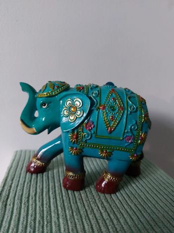 Figurine éléphant turquoise