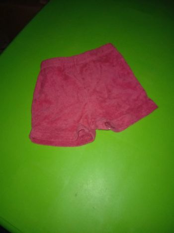 Short éponge rouge 18 mois