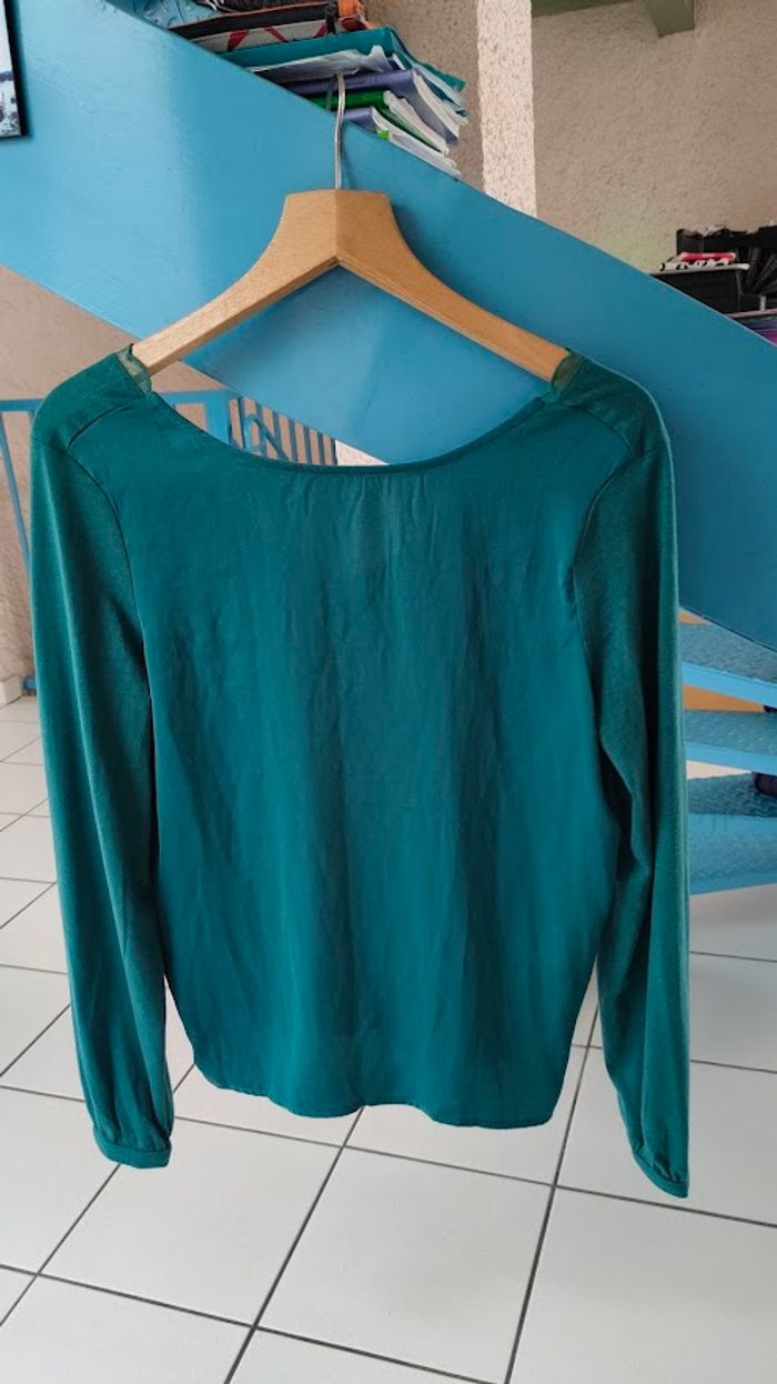 sweat only vert dos V bordure dentelle taille 36 NEUF