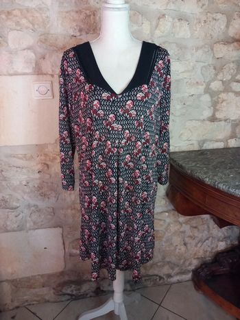 Robe mi-longue