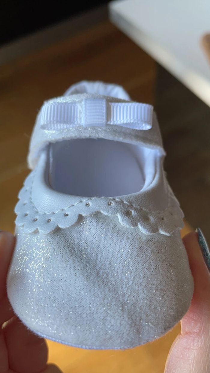 Jolies chaussures taille 17 - photo numéro 4