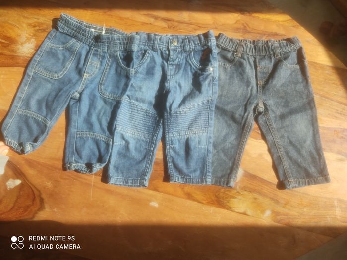 Lot 3 jeans 12 mois