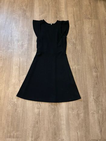 Robe noire cintrée