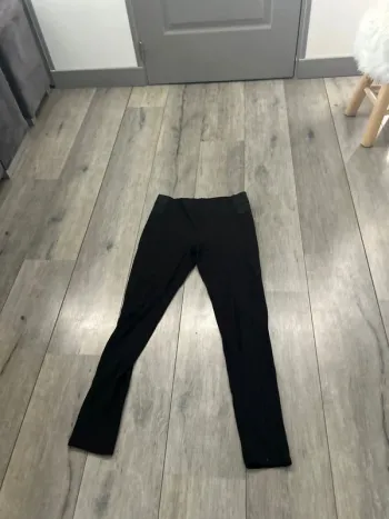 Legging noir en parfait état