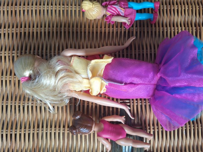 Barbie moderne et deux petites filles (neuves) - photo numéro 5