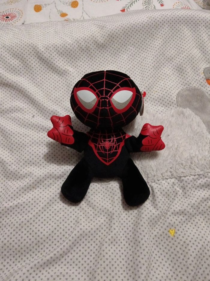 Peluche spider man