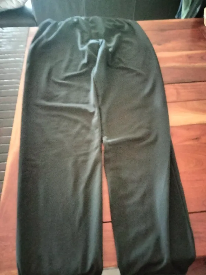 Jogging adidas bicolore rouge et noir en 15/16 ans - photo numéro 6