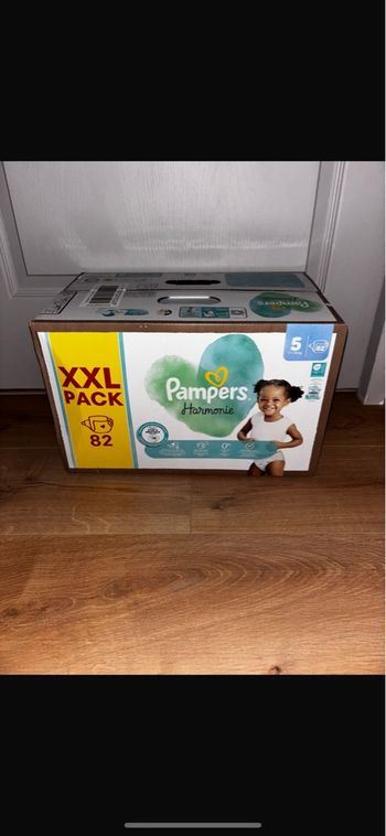 XXL Pack de 82 Couches Pampers Harmonie Neuf Dans L’emballage.