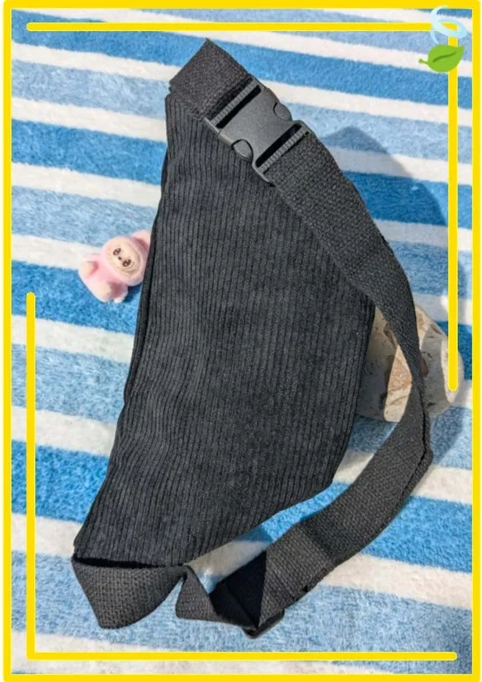 Sac banane velours côtelé noir + porte-clés peluche rose - photo numéro 6