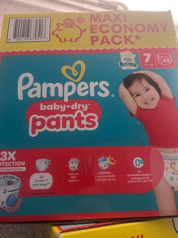 1 carton de couche pampers pant 7