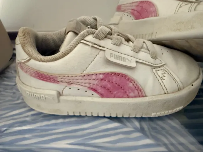 Baskets basses Puma blanches et roses - Pointure 23 - photo numéro 2