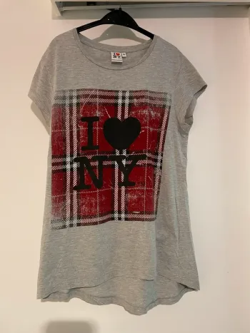 Jolie tee shirt I love New York taille 16 ans
