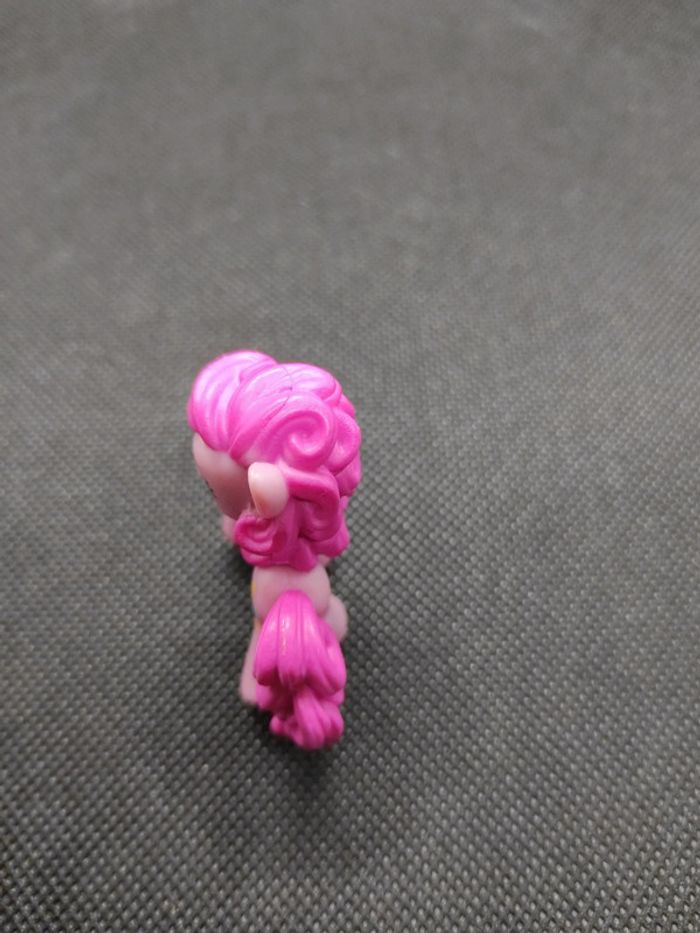 My Little Pony G4 blind bag wave 1 Pinkie pie #01 2010 #geektradeponeyg4 - photo numéro 6