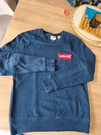 Pull Levi's