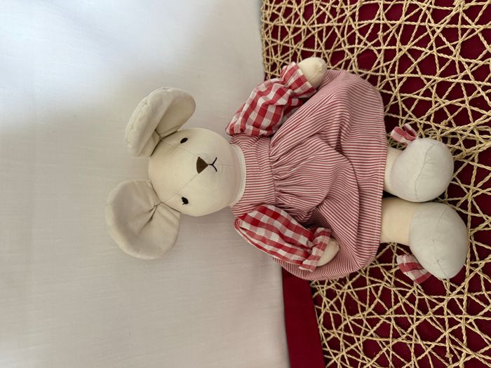 Doudou souris blanche robe rouge NOUNOURS
