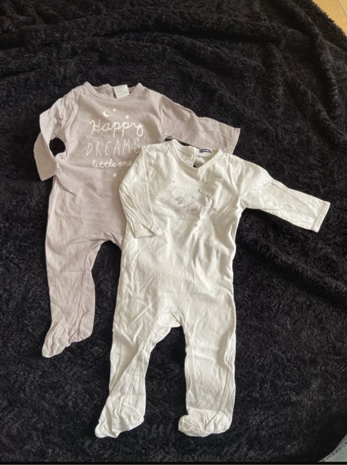 Lot 3 pyjamas Kiabi - 9m - photo numéro 2