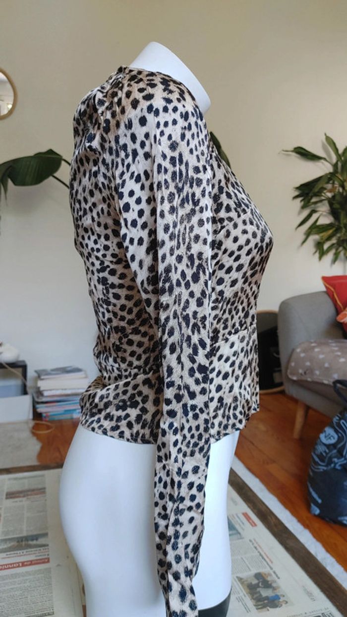 Blouse léopard tissu satiné - photo numéro 3