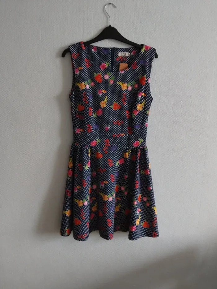 Robe neuve taille S/M