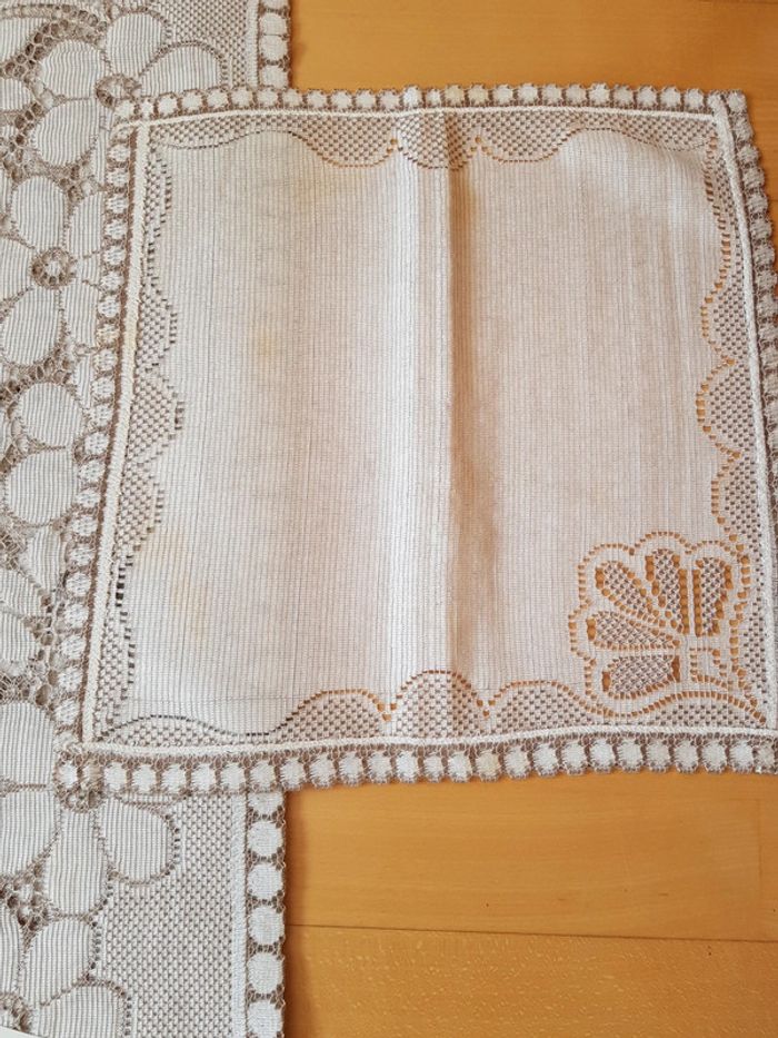 Lot de une nappe et 12 serviettes vintage - photo numéro 3