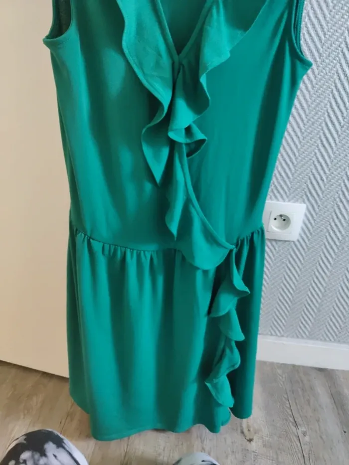 Robe 🟢 cache cache taille S - photo numéro 4