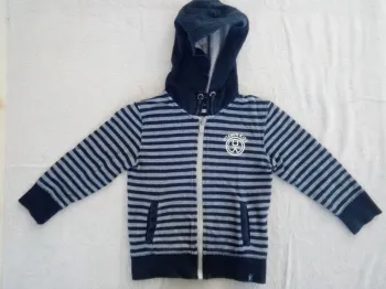 Sweat Okaïdi 3 ans (réf interne B17)(familleac72)