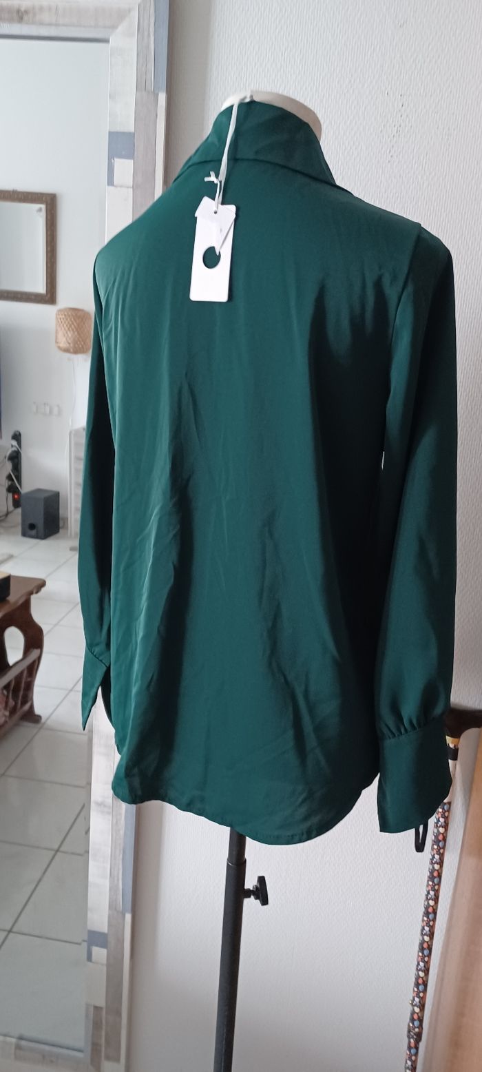 Très jolie chemise manches longues femme T U - photo numéro 7