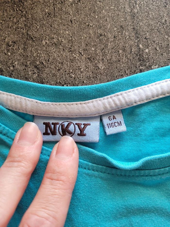 Tee-shirt 6 ans - photo numéro 3