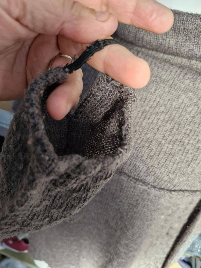 Superbe pull col réversibke épaules, manches asymétriques - photo numéro 4