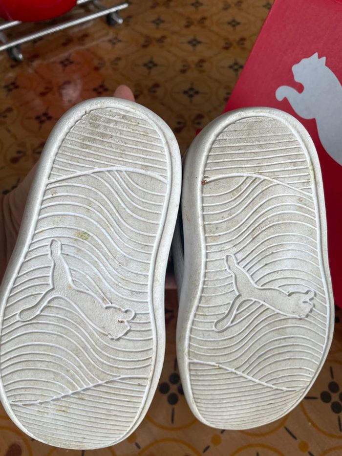 Basket marque Puma T.21 - photo numéro 4