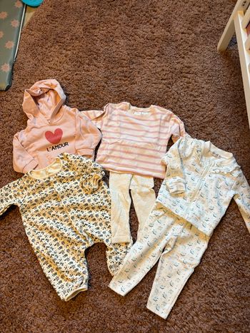 Lot vêtements 12 mois
