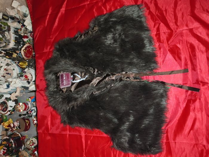 Veste Boléro sans manches fausse fourrure polyester taille 4 - photo numéro 3