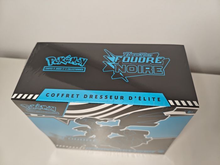Pokémon - ETB / coffret dresseur d'élite Foudre noire - photo numéro 5