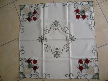 Carré de table neuf