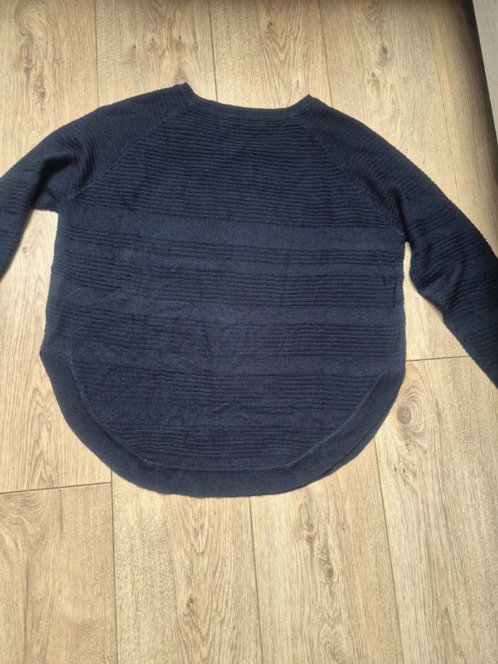Pull bleu foncé "only" taille M en parfait état - photo numéro 3