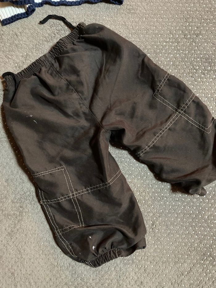 Lot 2 pantalons et 1 gilet 18 mois - photo numéro 8