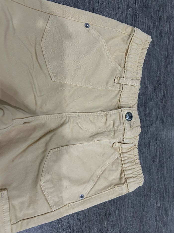Pantalon fille 5ans neuf - photo numéro 2