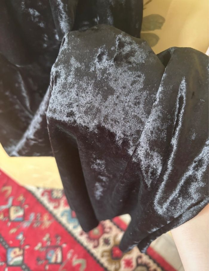 Robe noire velours - photo numéro 7