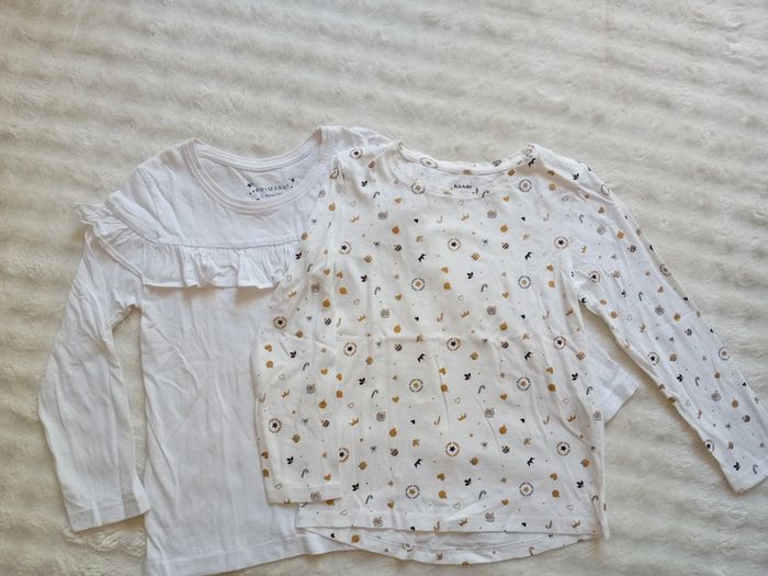 Lot 2 Tshirt ML fille 5/6ans 🌼🤎 - photo numéro 2