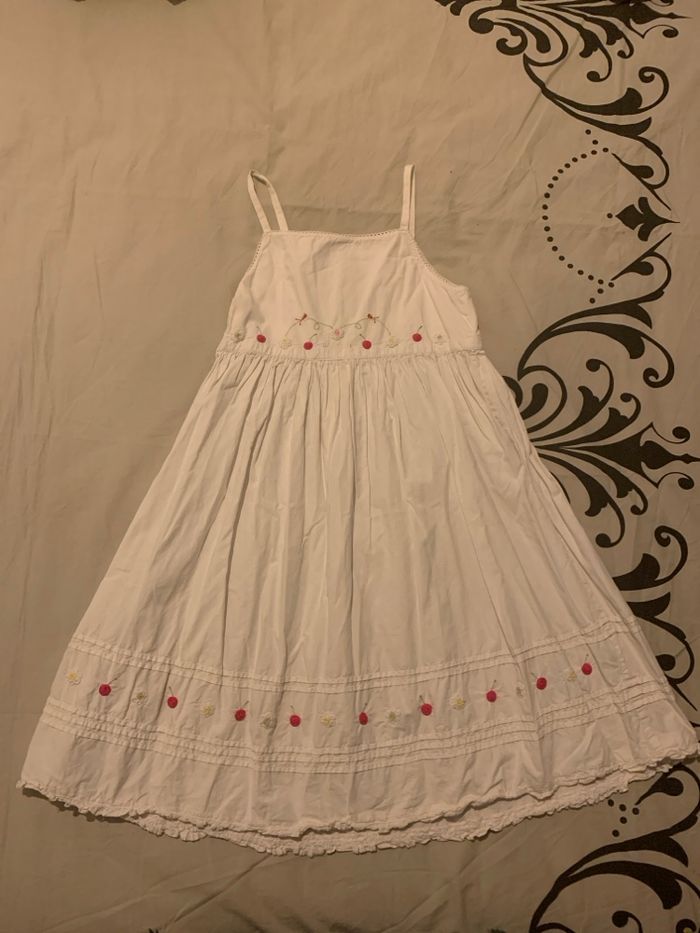 Robe blanche d’été 8 ans