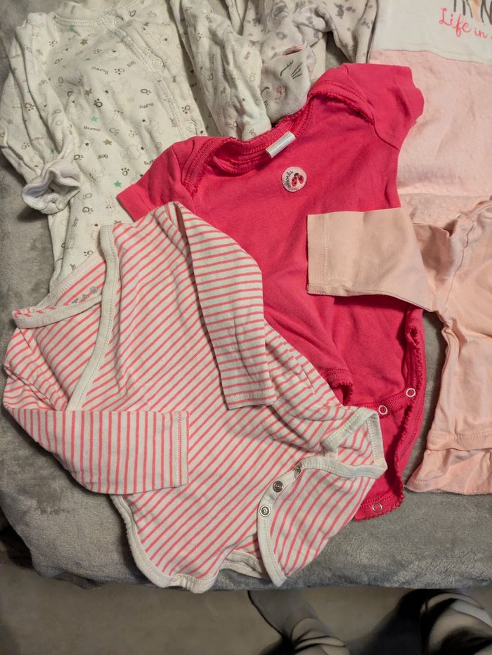 Lot vêtements 3 mois - photo numéro 6