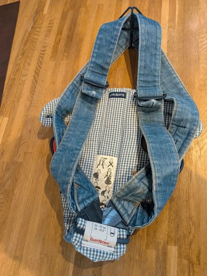 Porte bébé babybjorn en jean - photo numéro 6
