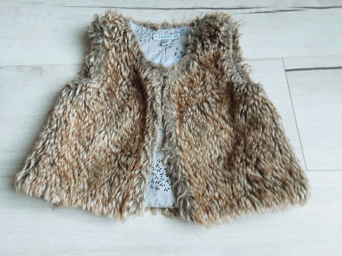 Vêtement fille gilet veste sans manches moumoute Vert Baudet 3 ans
